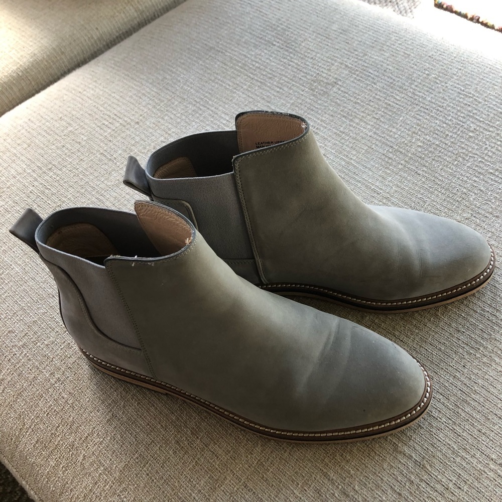 URBAN OUTFITTERS booties